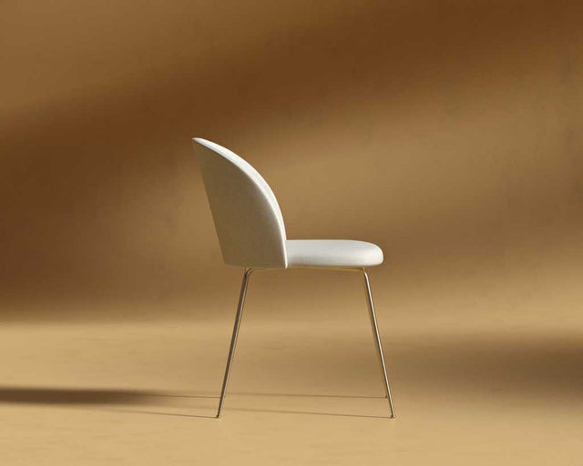 Iris Chair