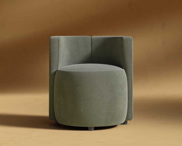 Nova Lounge Chair