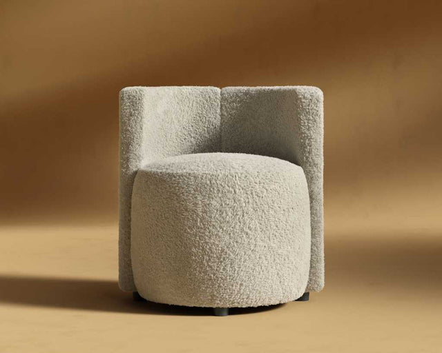 Nova Lounge Chair