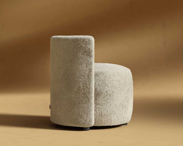 Nova Lounge Chair