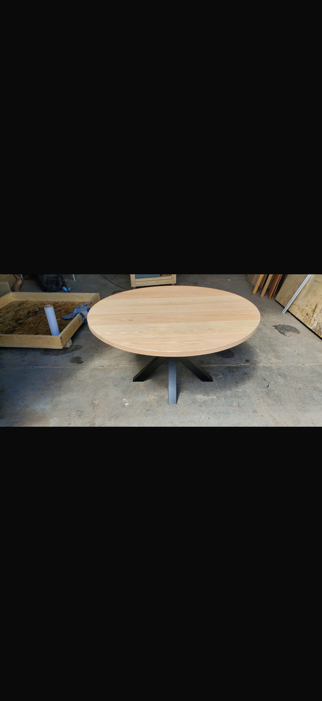 55" Round Oak Table – Natural Finish | Scratch & Dent Sale