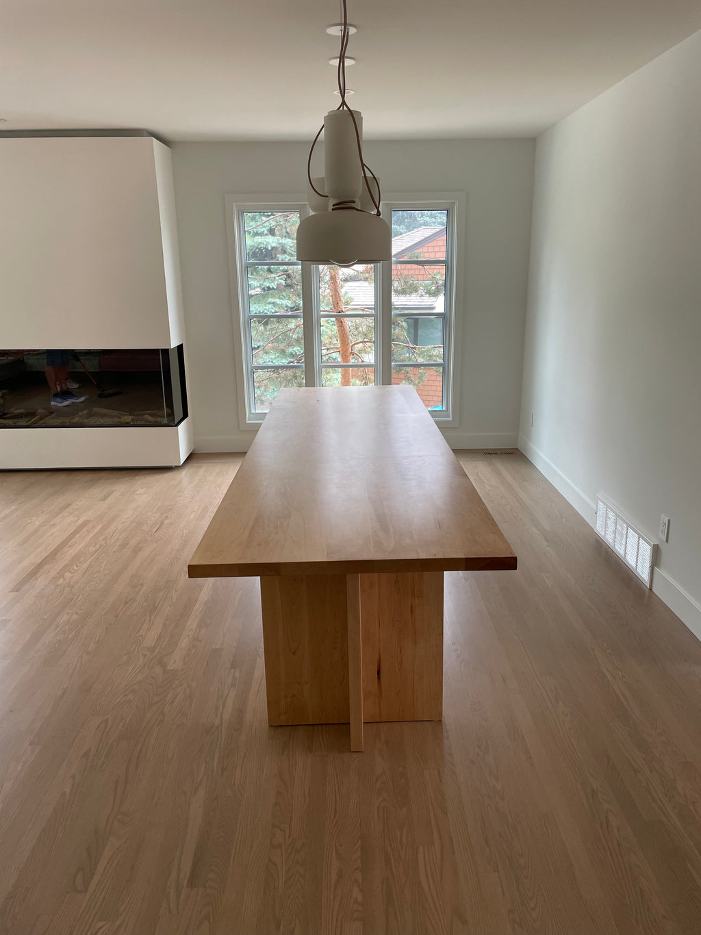 Simplex Round Table Maple Simplex Dining Table – YEG Woodcraft